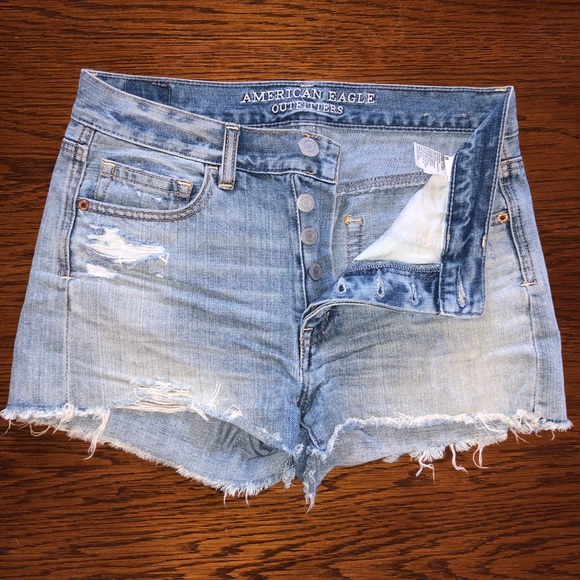 American Eagle High Waisted Shorts - Picture 3 of 3